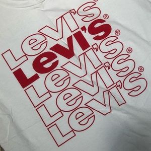 NWOT Levi’s T-shirt